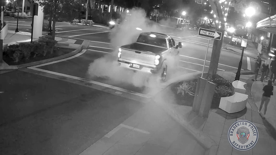 Video shows DUI arrest after Bradenton burnout to ‘impress girls,’ police say