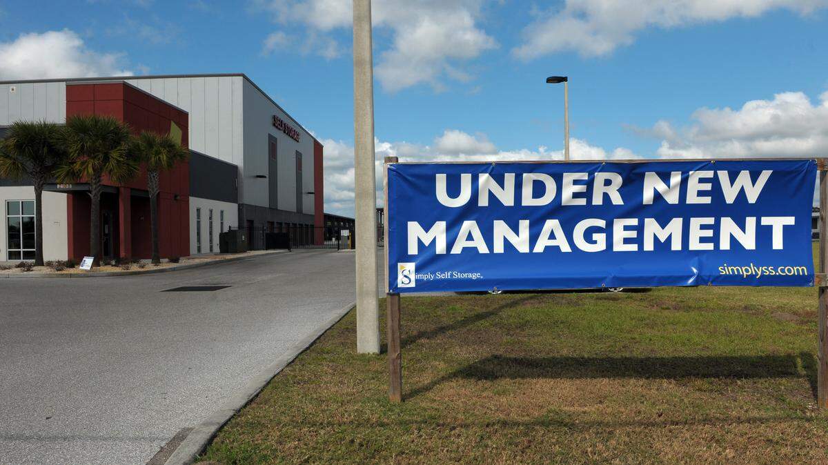 Simply Self Storage, a privately owned company with storage buildings in 20 states and Puerto Rico, has purchased the 106,000-square-foot-storage Extra Space Storage facility, 2100 U.S. Highway 301 N. in Palmetto, for $13.3 million. It is one of the largest storage facilities in Manatee County. 
 GRANT JEFFERIES/Bradenton Herald