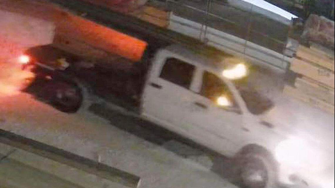 Bradenton Police are trying to identify two people who allegedly burglarized Builder’s First Source on Thursday, Aug. 15. They’re also looking for a white Dodge Ram 2500 or 3500.