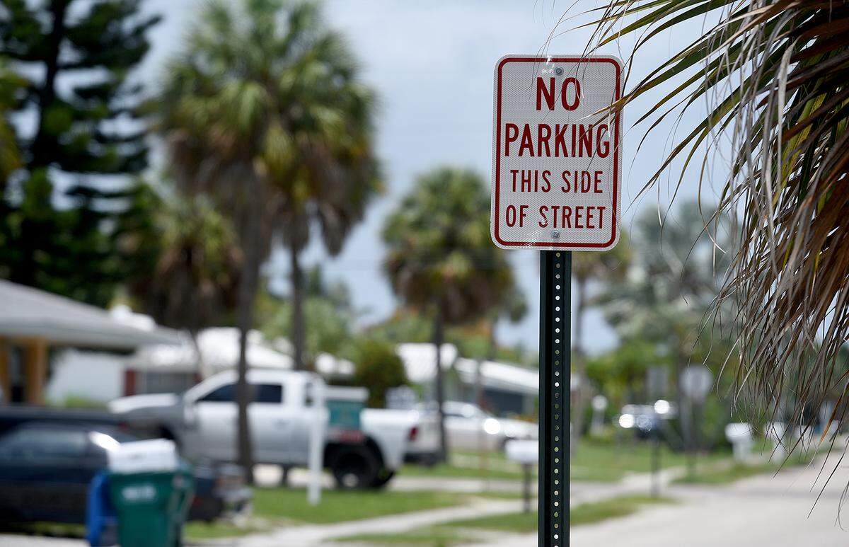 City of Holmes Beach officials are working on a plan to remove on-street parking in residential neighborhoods, which would result in the loss of more than 1,000 parking spaces located within a quarter-mile of the beach.