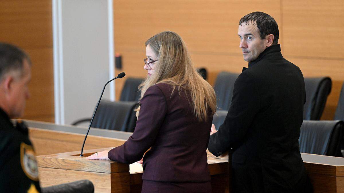 Richard Kimpton, 41, appears in the Manatee County Judicial Center with his attorney, Destiny Prater, entering no-contest pleas in a case that includes charges of sexual battery and lewd or lascivious molestation of a minor on Jan. 12, 2026.