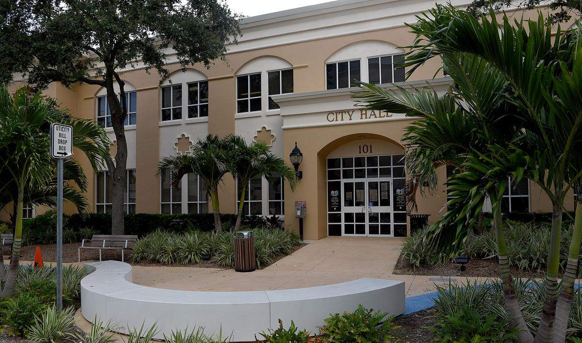 7/9/2020--City of Bradenton’s City Hall
