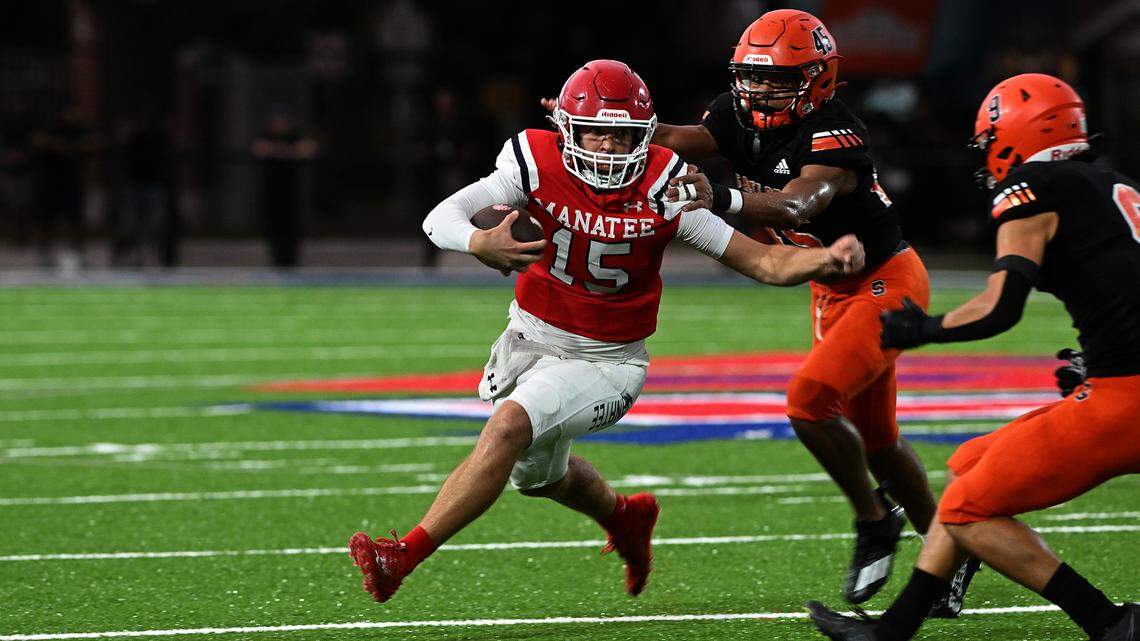 Manatee High School’s quarterback commits to this Division I college football team