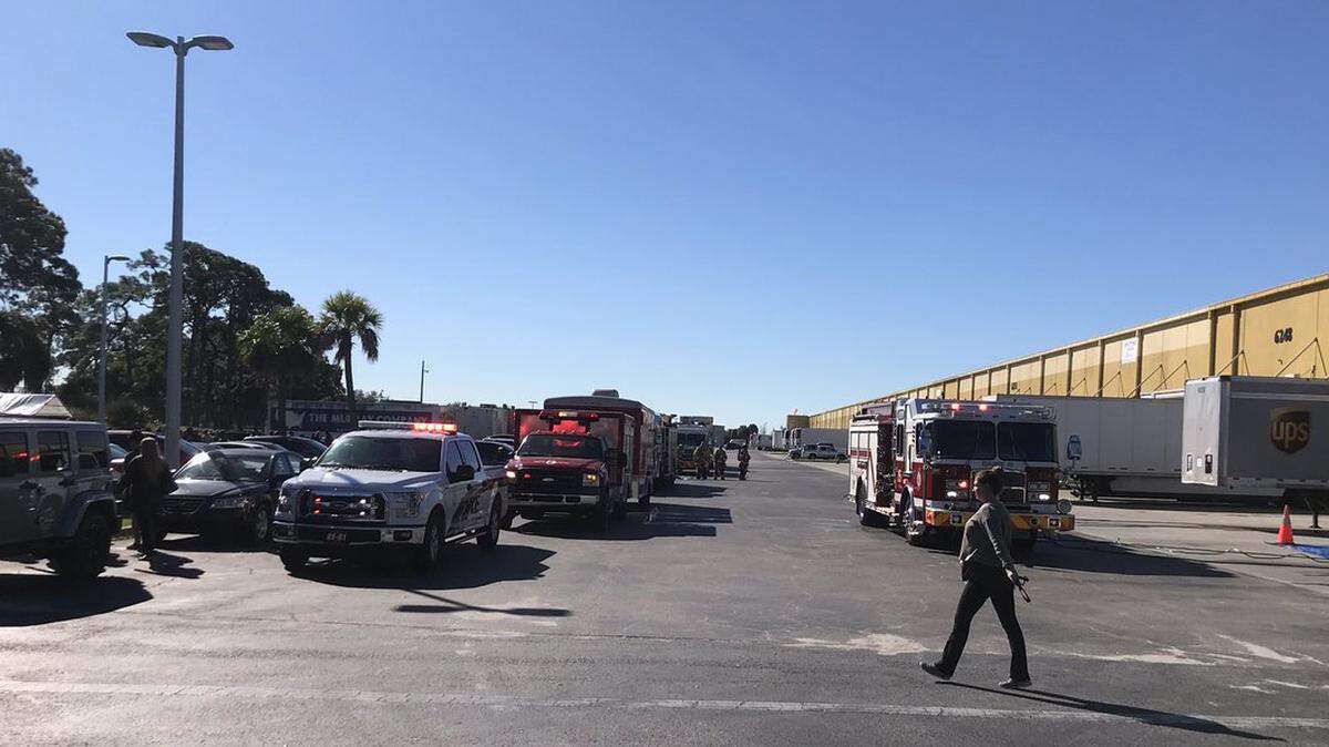 The Sarasota County Fire Department including the Hazmat team along with the Sarasota County Sheriff’s Office has responded to a report of a suspicious package at 4299 Express Lane, Sarasota.