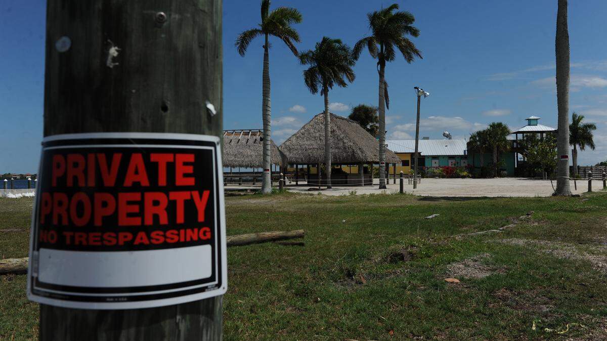 "Daiquiri Deck looked into opening another location in the former Tarpon Pointe Grille & Tiki Bar location according to emails obtained by the Bradenton Herald, but Daiquiri Deck partner Troy Syprett said "at this point, it's a dead deal." 
 GRANT JEFFERIES/Bradenton Herald