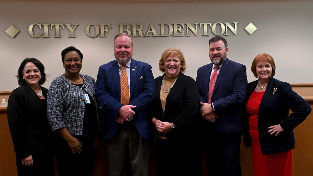 Council members Lisa Gonzalez Moore, Pam Coachman, Mayor Gene Brown, Jayne Kocher, Josh Cramer and Marianne Barnebey the Bradenton City Council’s swearing in ceremony during a special session on January 3, 2023.
