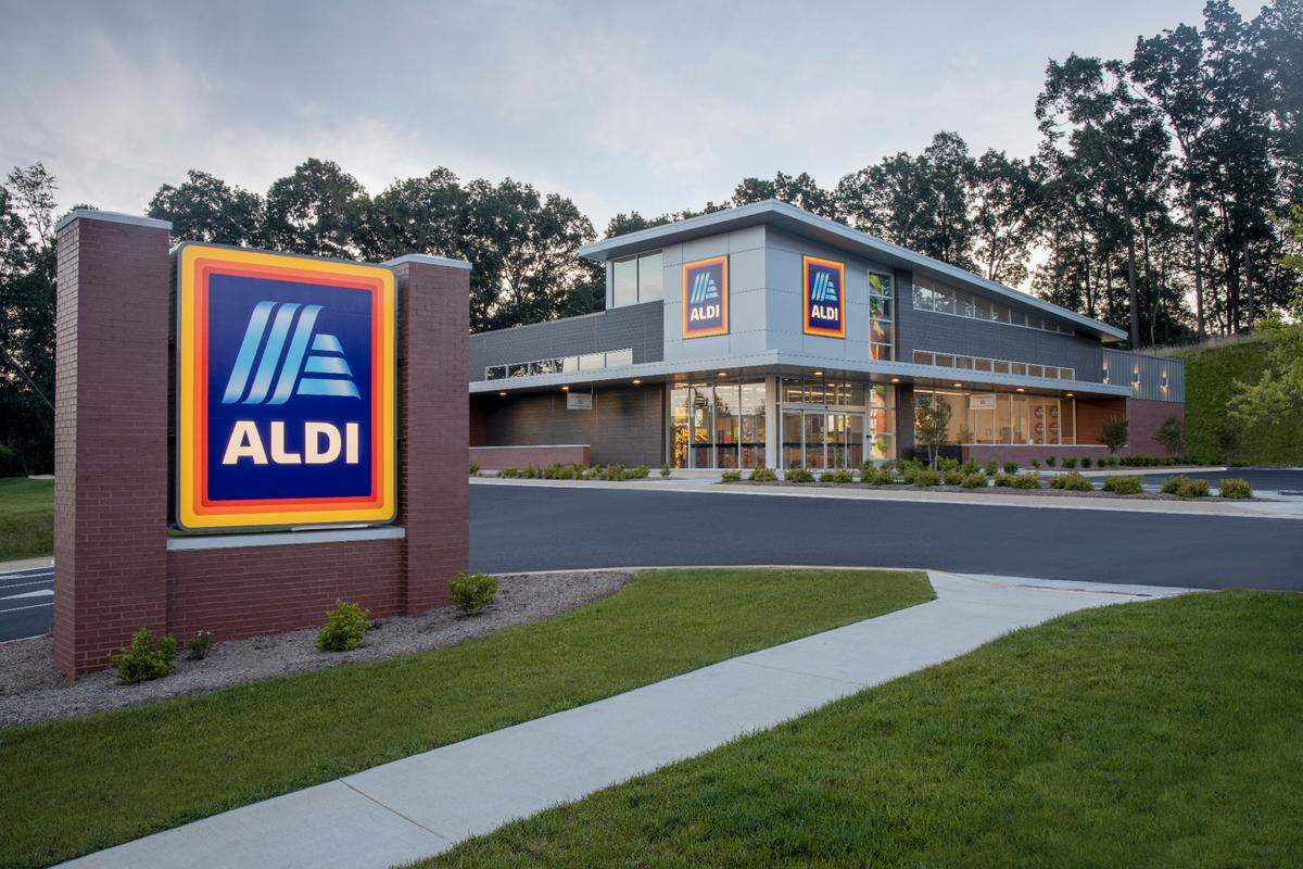 Aldi, which opened its first Manatee County grocery in 2010, has filed paperwork with Manatee County Building Services seeking approvals to build its fifth local store at 8510 Heritage Green Way in Heritage Harbour.
