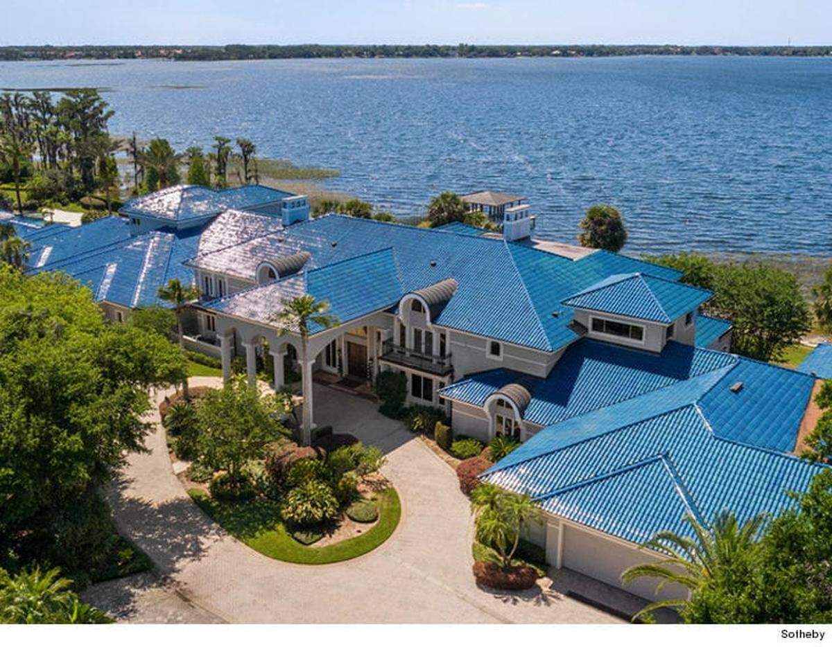 Former NBA star Shaquille O’Neal is trying to sell his Florida mansion