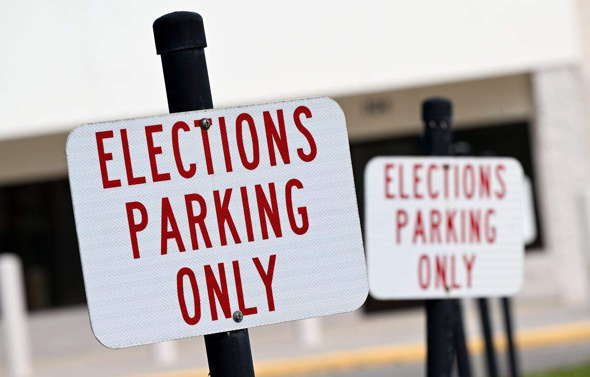 In front of the Supervisor of Elections building in Bradenton on Nov. 5, 2024.