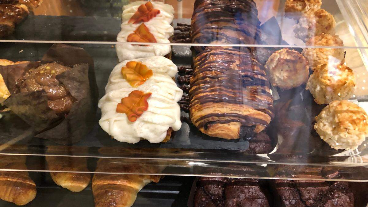 Three weeks ago, Jenny and Mike Schenk opened Tasting Room at Pineapple Kitchen, offering grab and go breakfast sandwiches and pastries. The business is located in Unit 104, 4914 Lena Road, East Manatee.