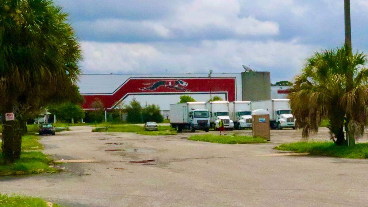 Sarasota Bradenton International Airport officials strongly oppose a developer’s plans to build 372 apartment units at the former Sarasota Kennel Club site. Closed several years ago because of a voter-approved constitutional amendment, the dog track property has fallen into disrepair.