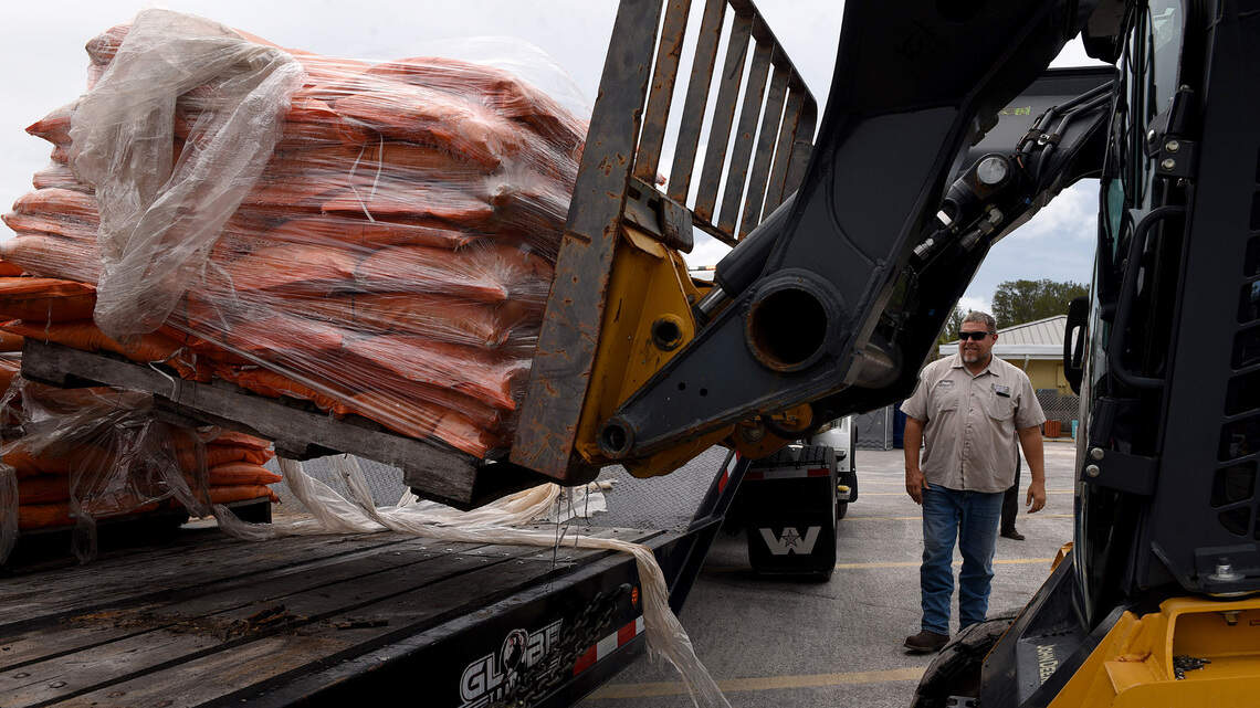 Live updates: Potential tropical storm weakens overnight. Here’s latest for Bradenton.