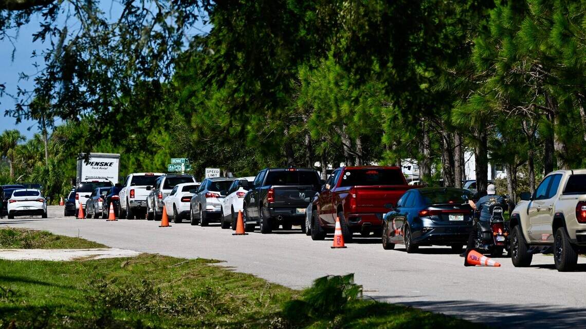 Florida autoriza gasolina gratis para residentes tras el paso del Milton, pero las colas son largas
