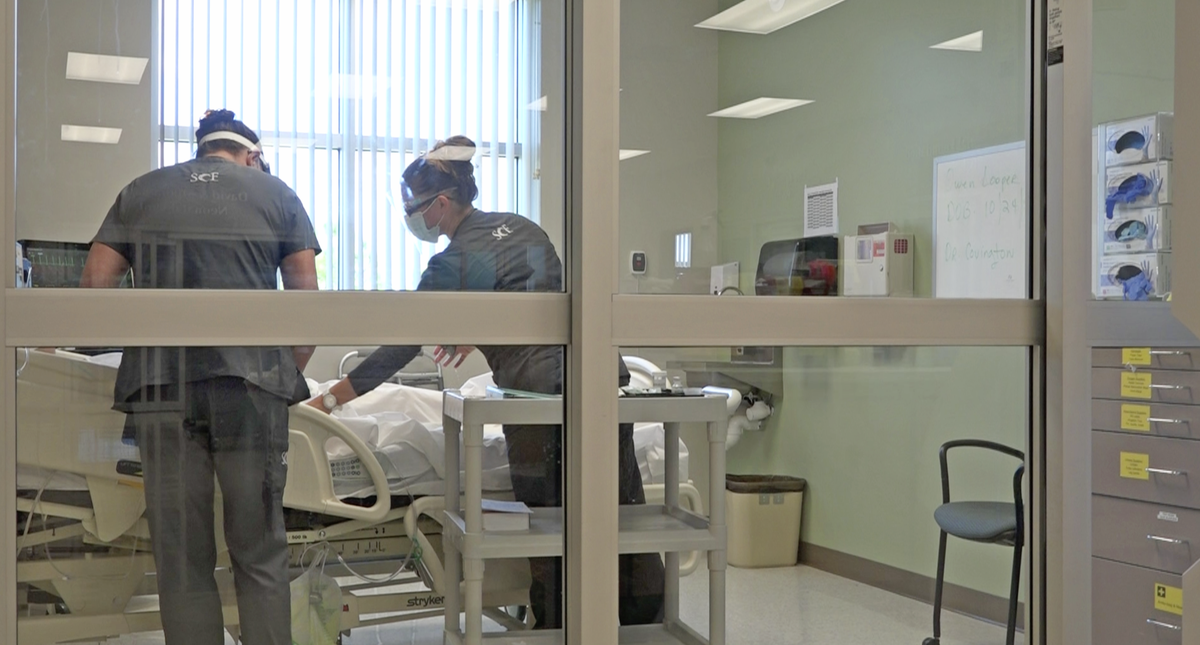State College of Florida has no problems placing its health-care grads with thousands of medical worker jobs open in the Bradenton and Sarasota area.