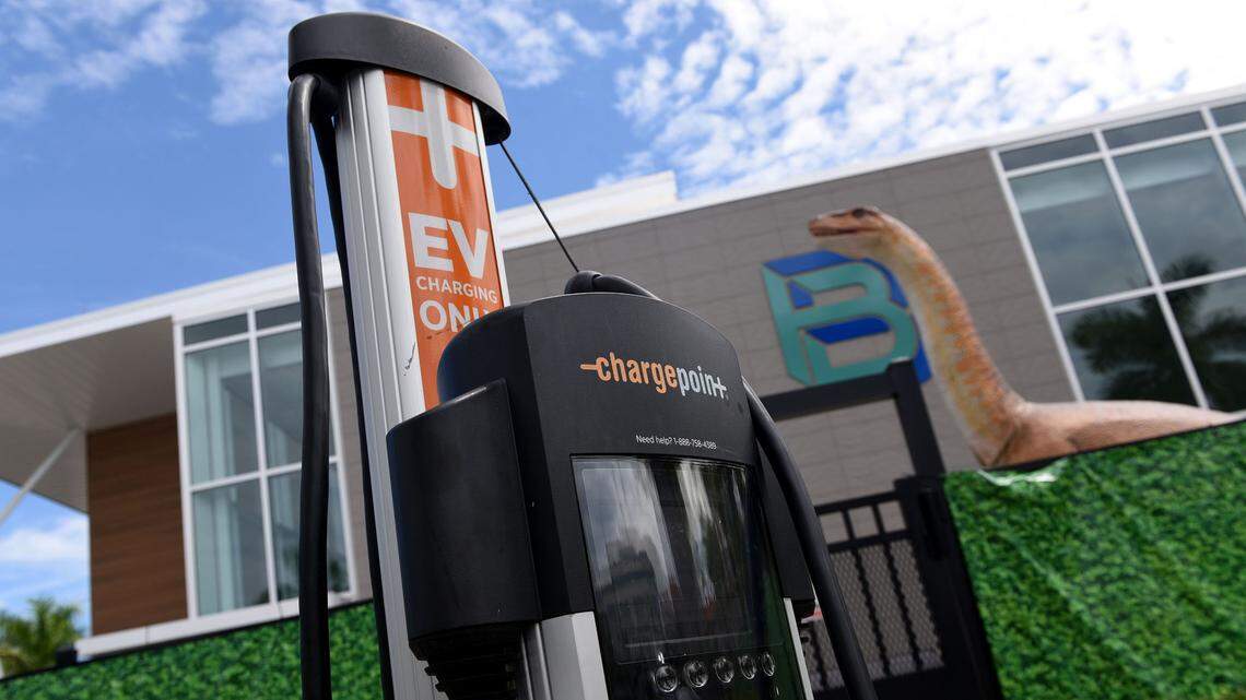 20 electric vehicle fast-charging stations coming to Bradenton area under new program