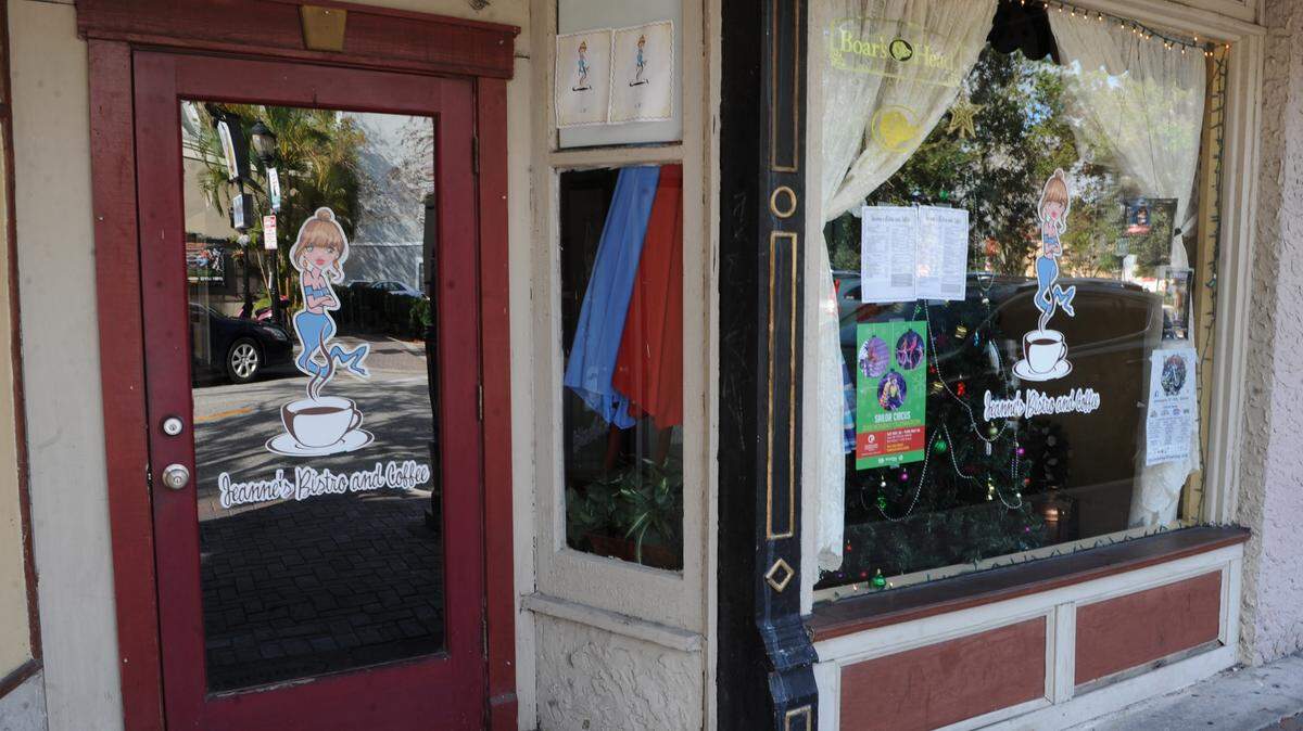 Jeanne's Bistro at 316 12th St. W. in downtown Bradenton closed Monday. Jeanne Wilson announced the closure on the restaurant's Facebook page. Bill Costanzo and Greg Gort plan to open Cafe Barrister restaurant in the space.GRANT JEFFERIES/Bradenton Herald