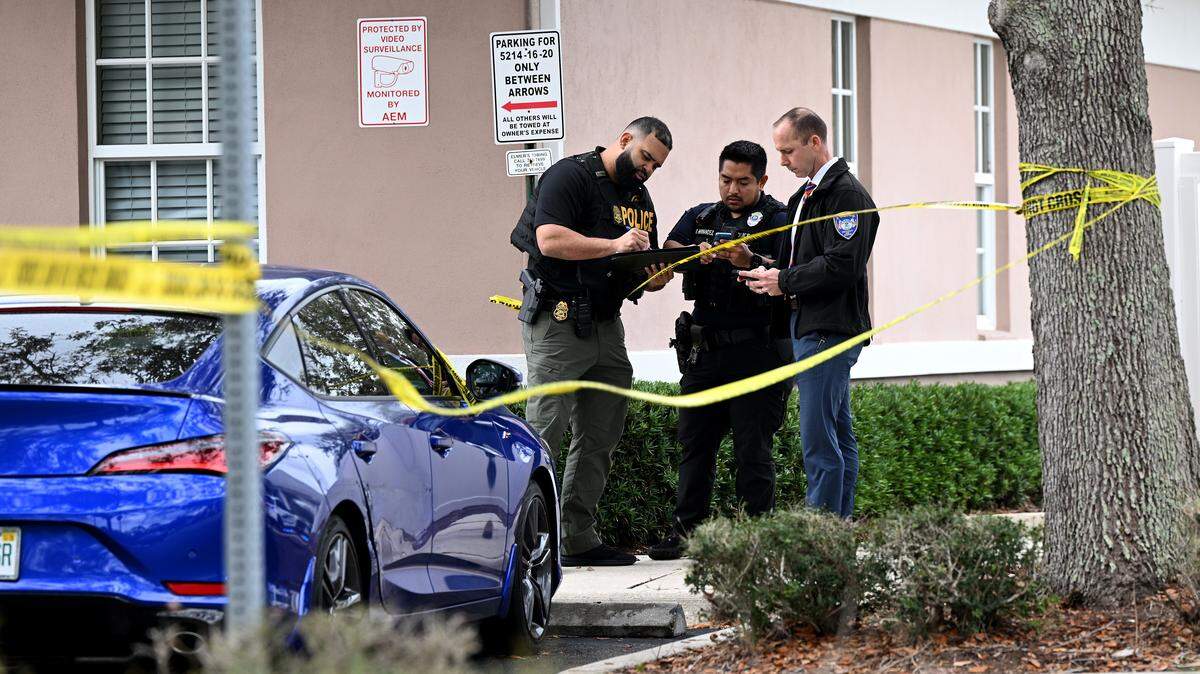 Bradenton Police investigate the scene of a shooting that left one woman dead and one severely injured on Thursday, Jan. 15, 2026. The injured woman was transported to HCA Florida Blake Hospital, police said.