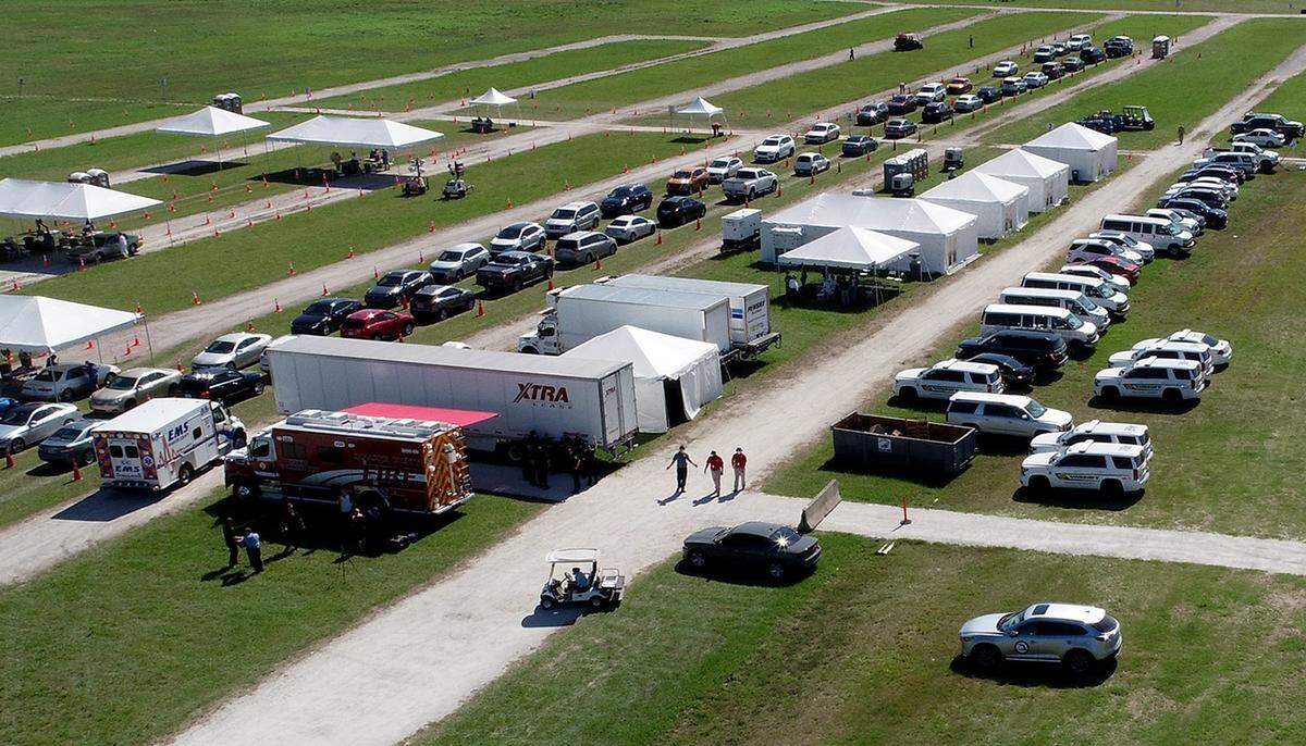 Manatee and Sarasota have the first and second highest number of COVID-19 deaths among Florida counties yet to receive federal aid. U.S. Rep. Vern Buchanan has asked Gov. Ron DeSantis to step up aid to the Bradenton-Sarasota area. Shown is the COVID-19 testing site at the Mall at UTC.