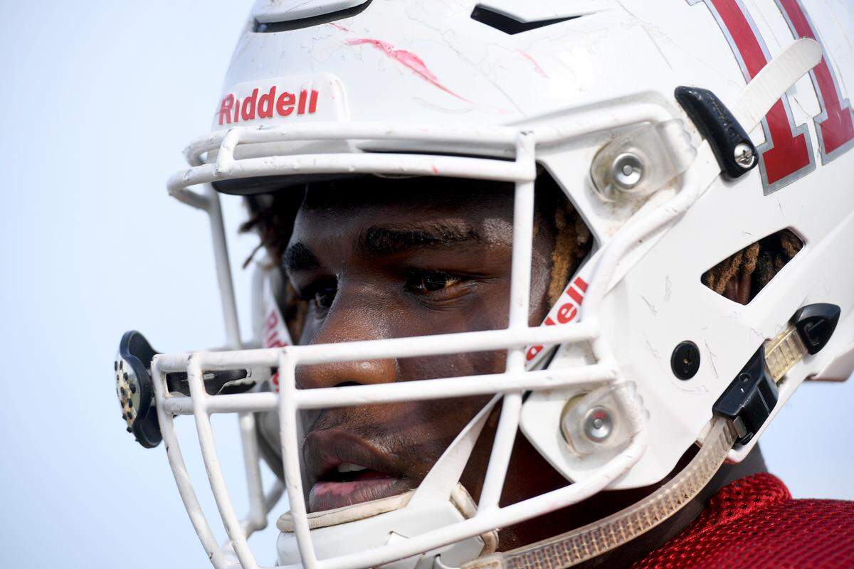 Kevion Williams, senior defensive end for Palmetto football, in practice Tuesday.