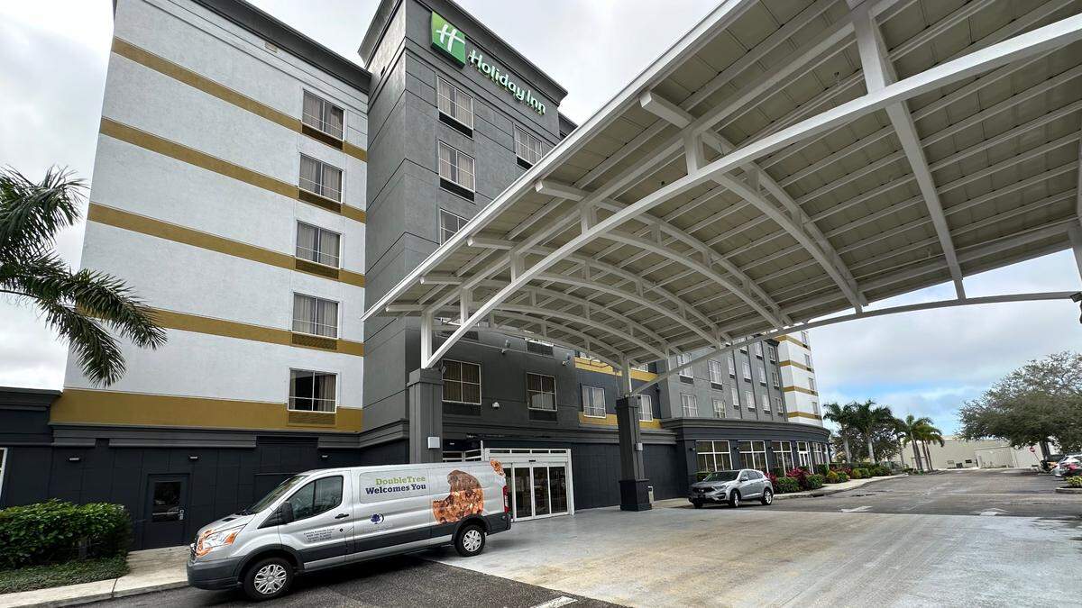 In addition to its new name, the DoubleTree by Hilton Sarasota Bradenton Airport, has upgraded all public areas, guestrooms and the exterior.