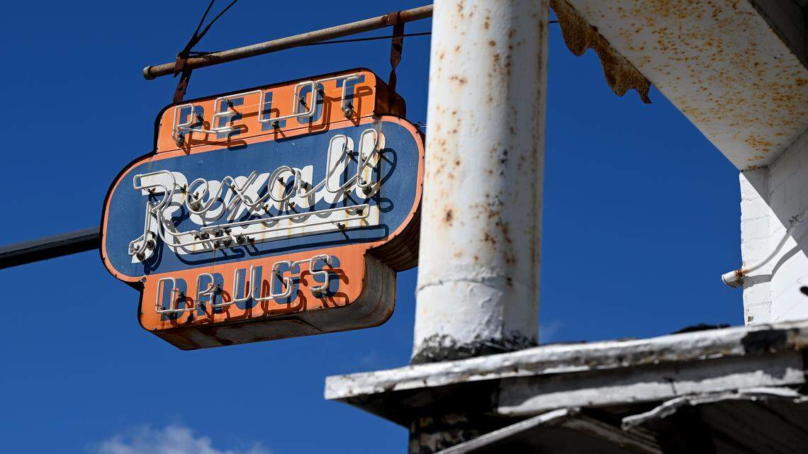‘A lot of sadness.’ Historic Bradenton pharmacy closes after 130 years