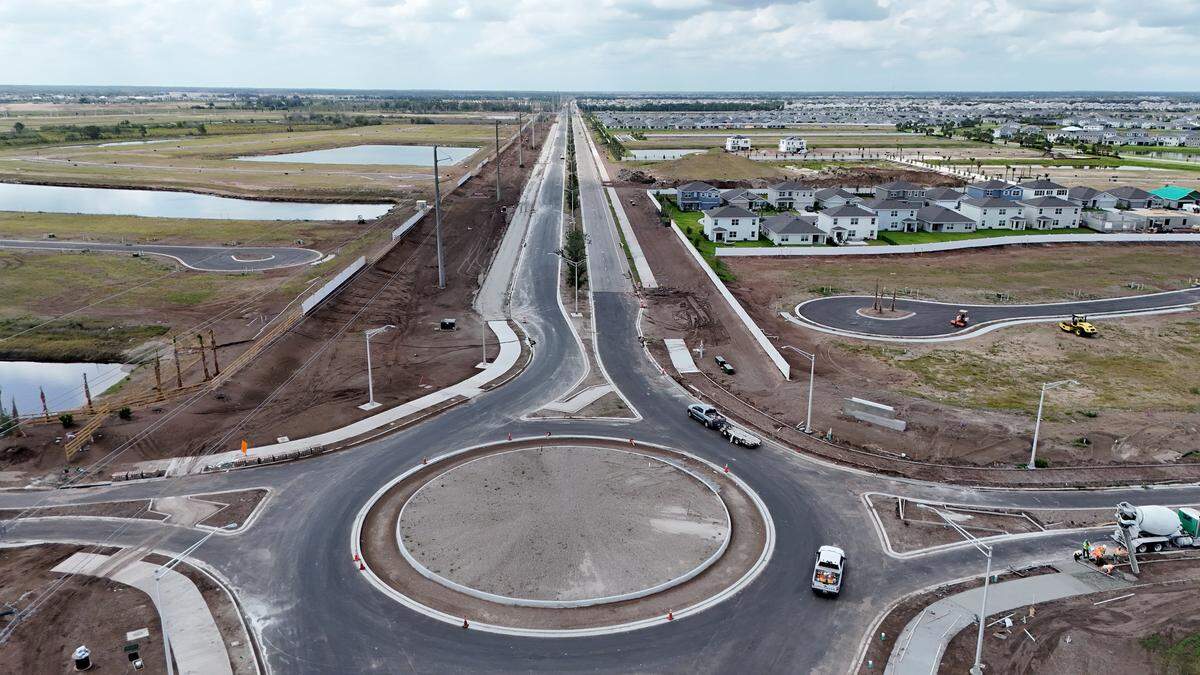 Construction in east Manatee County along Bourneside Boulevard looking south, shown here on May 8, 2025. In 2021, Manatee County officials made controversial changes that allowed developers to start building east of the county’s Future Development Area Boundary, which was meant to limit urban sprawl and protect rural areas.