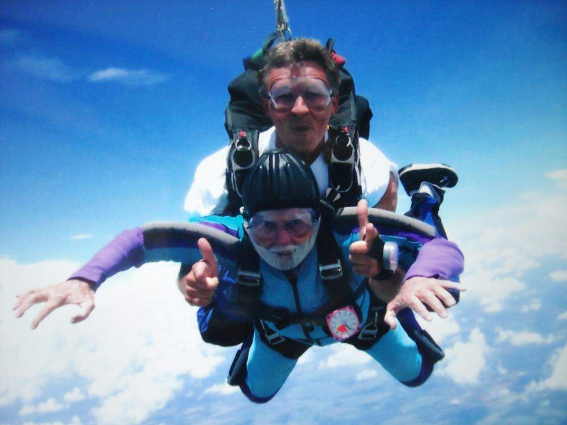 Bill O’Brien made a parachute jump to celebrate his 85th birthday. He died this month at age 96.