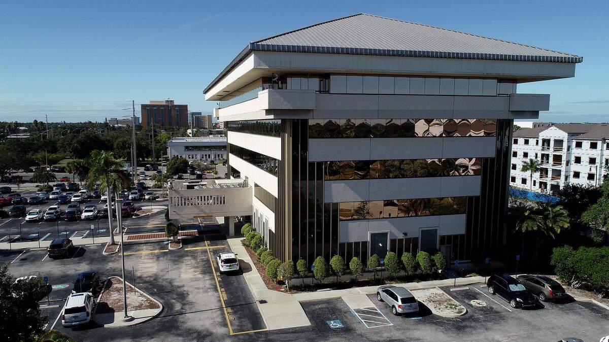 Social media threats about mass shootings at several Manatee County Schools resulted in the arrest of a 15-year-old Friday, the sheriff’s office said. The School District of Manatee County Administration building is shown in this Bradenton Herald file photo.