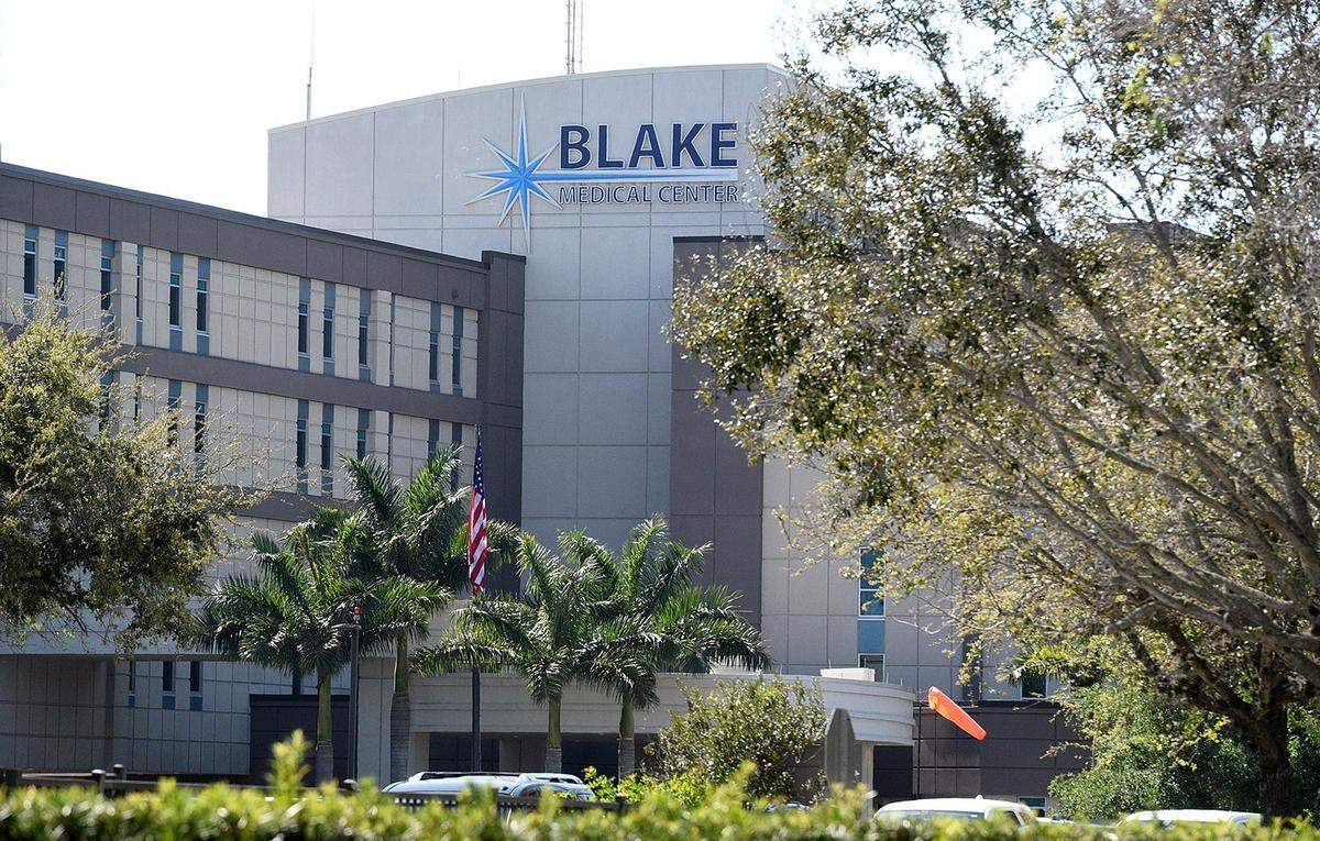 4/12/2018--Registered nurses at 10 Central and Gulf Coast Florida hospitals, including Blake Medical Center in Bradenton, have reached a tentative agreement with HCA Healthcare on a new collective bargaining contract.