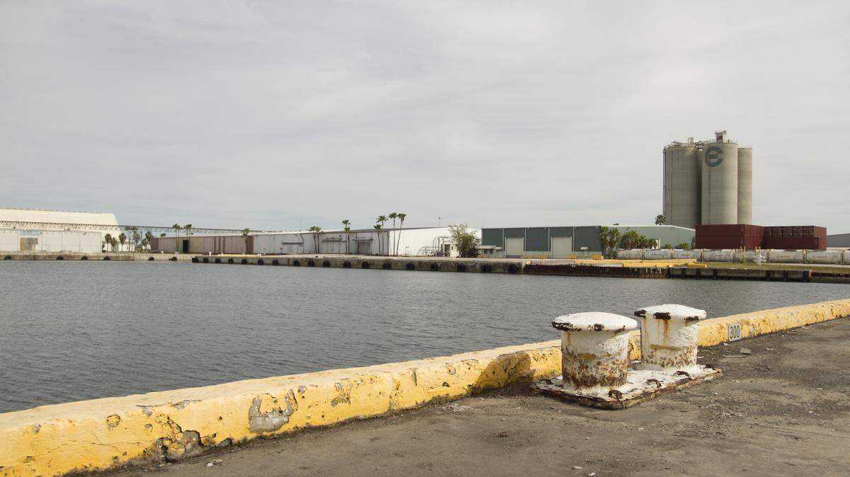 The navigation basin at Port Manatee is one of several areas the port wants to see deepened from 40 feet to 43 feet. The U.S. Army Corps of Engineers has started a study of the project that is expected to make a recommendation about the deepening three years from now. MATT M. JOHNSON/Bradenton Herald
