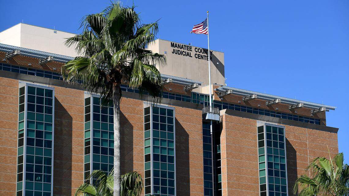 Manatee County court ‘highly encourages’ COVID masks, ups contact tracing as cases spike