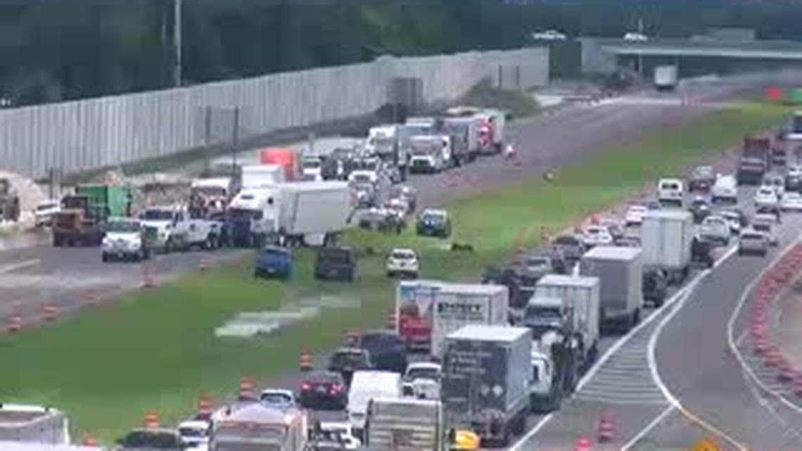 1-75 reopens in Sarasota after crash with 18-wheeler, 5 vehicles that sent 7 to hospital