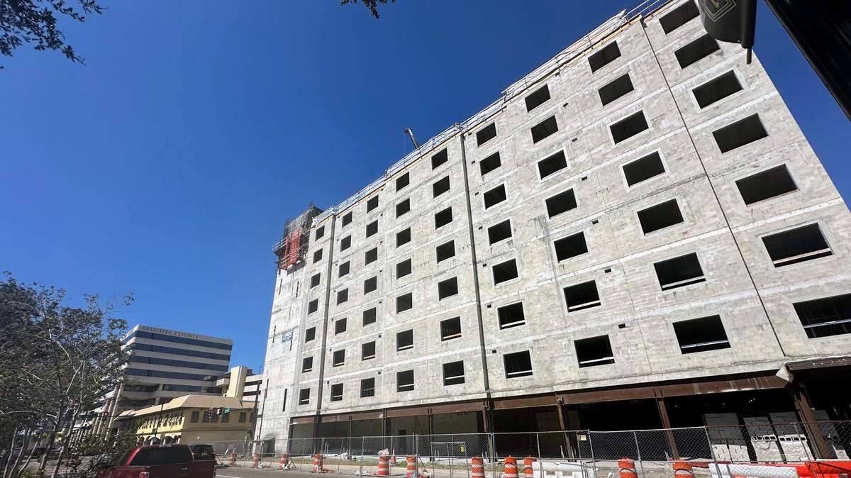 City of Bradenton officials voted to approve a new zoning policy making it easier for developers to bring taller buildings to downtown Bradenton. The 12-story Nine20 Manatee workforce housing project along Manatee Avenue remains under construction on Wednesday, Nov. 1, 2023.