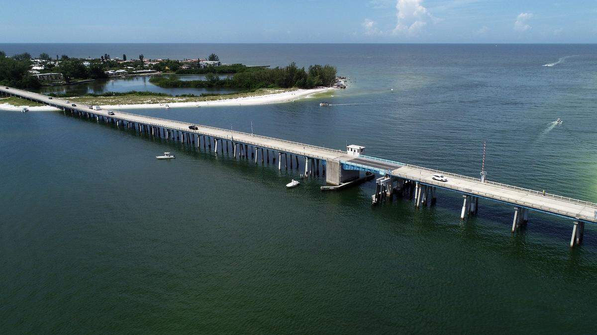 9/23/2019--Waters around Longboat Key were recently closed to swimming due to the presence of high levels of bacteria. Beaches around Longboat Key have reopened, but Sarasota health officials have issued new no-swim advisories.