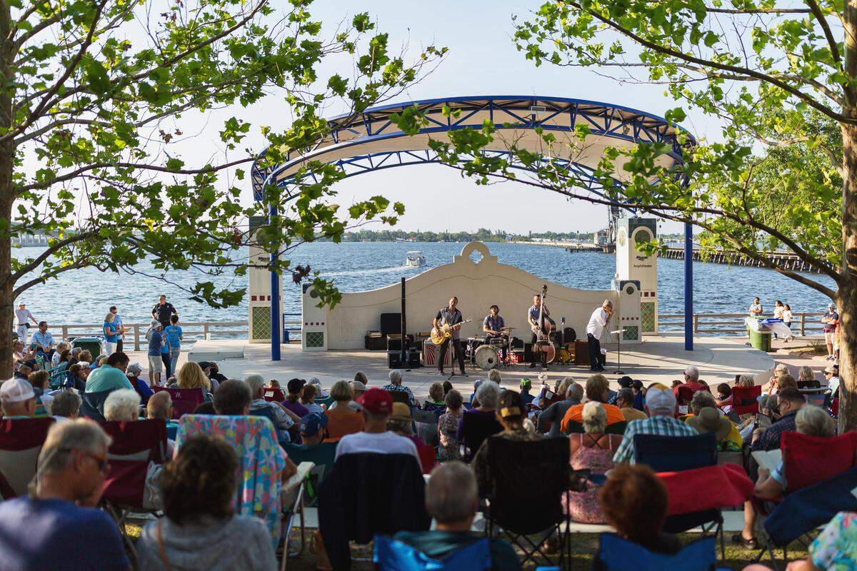 Realize Bradenton’s Music in the Park concert series brings eight shows to Bradenton Riverwalk. 