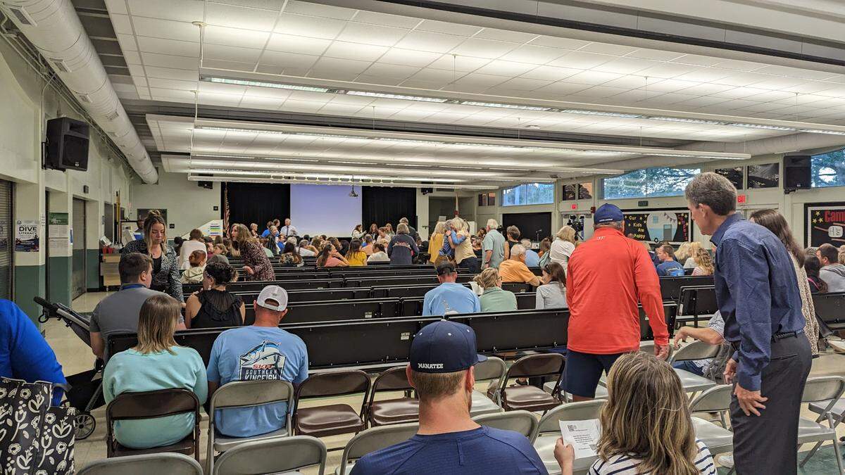 Hundreds of concerned community members showed up at a meeting at Palma Sola Elementary School on Wednesday after rumors that the school could potentially be closed spread on social media.