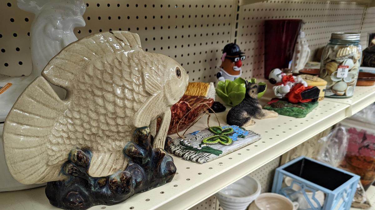 Guide to all of Bradenton’s thrift, antique, consignment, resale stores and flea markets