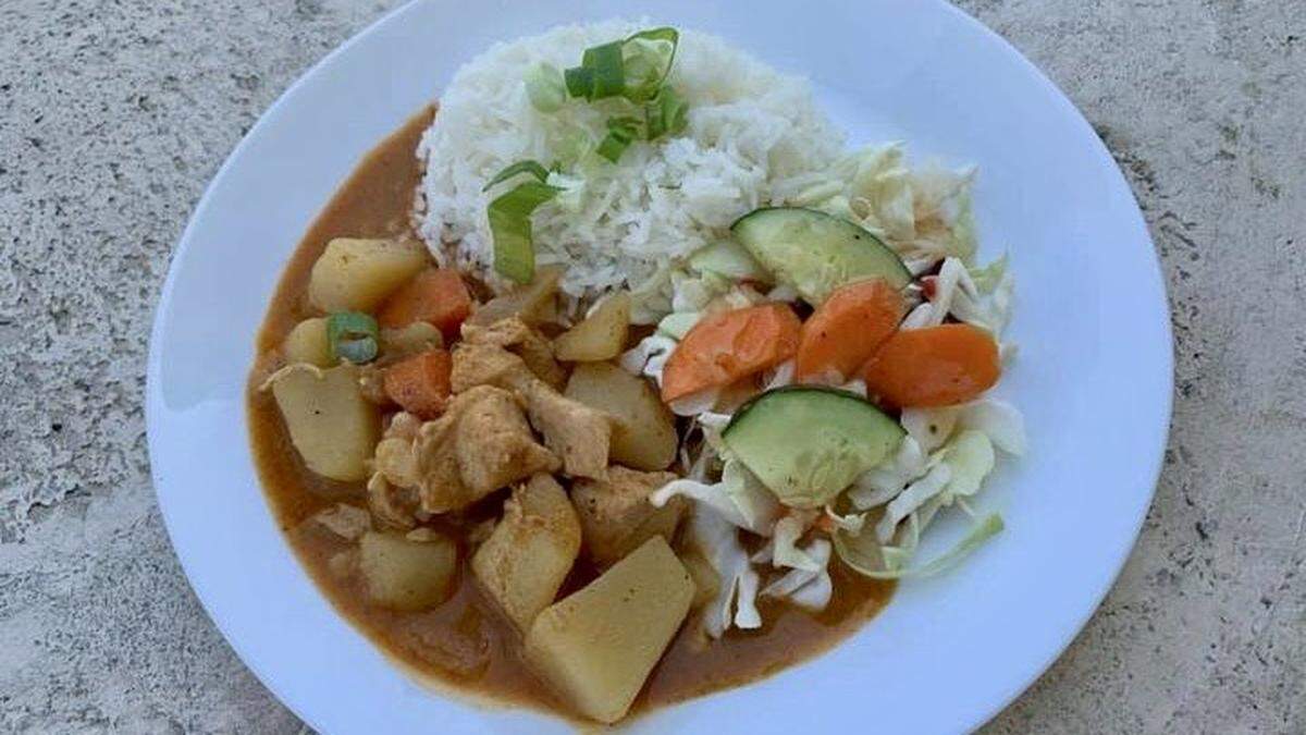 Thai sweet curry is one of the popular offerings at Grandma Wantani’s Thai Kitchen, 1128 30th Ave. W., Bradenton.