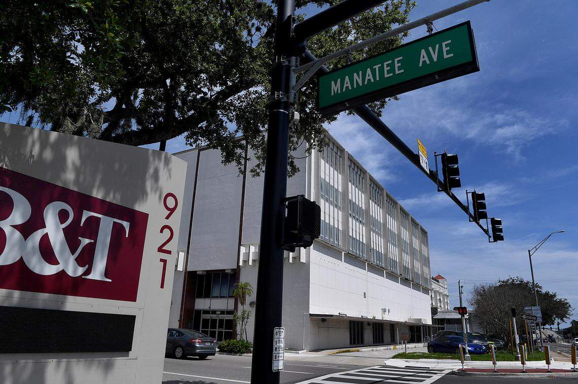 6/19/19--The Bradenton City Council voted unanimously Wednesday morning to approve the development agreement for a new 12-story apartment building at the corner of Ninth Street and Manatee Avenue West. The lot at 920 Manatee Ave. W. is pictured in this Bradenton Herald file photo.