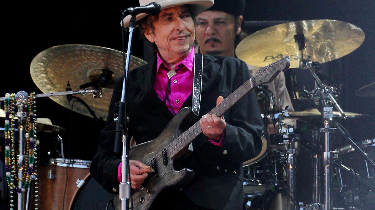 Bob Dylan performs in 2010 in London.
