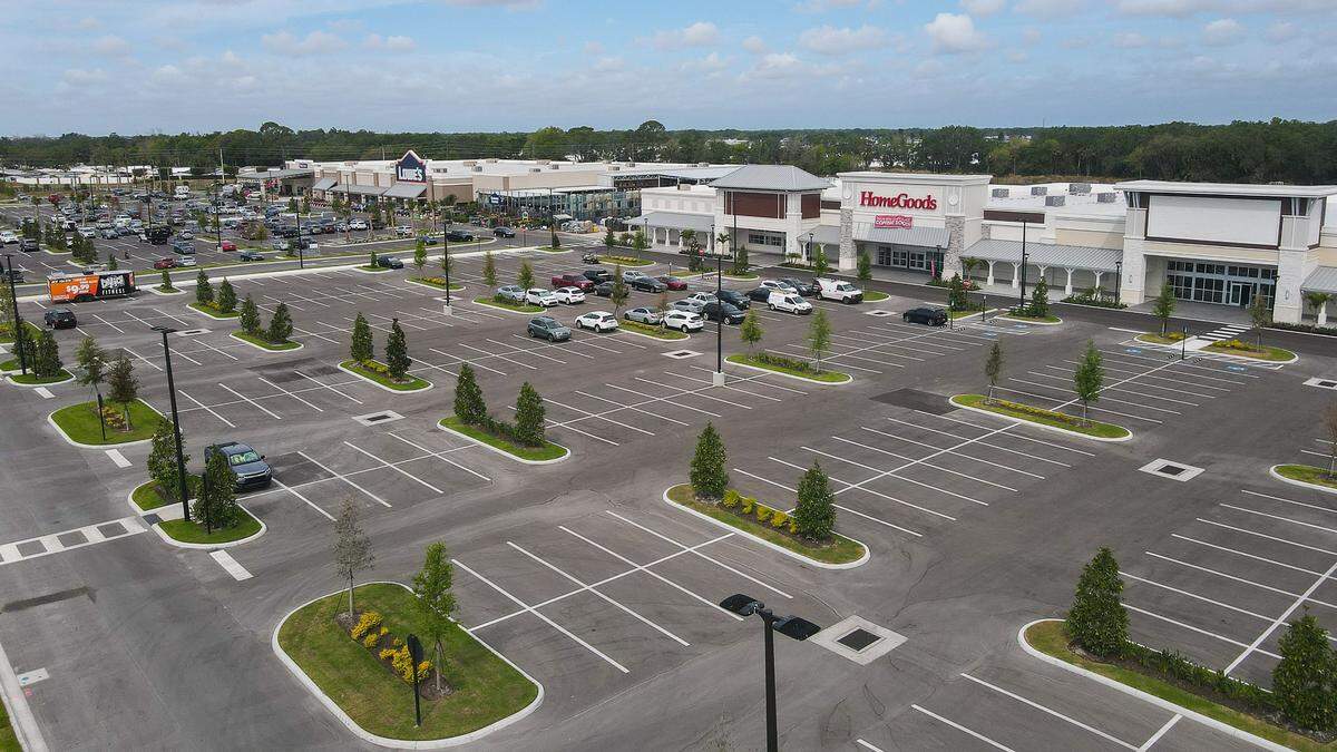 Home Goods opened 8 a.m. Thursday, April 13, in Parrish’s Creekside Commons shopping center. Home Goods is the second anchor to open there, with Lowe’s being the first. Other stores which have open include Pet Supplies Plus and Five Below.