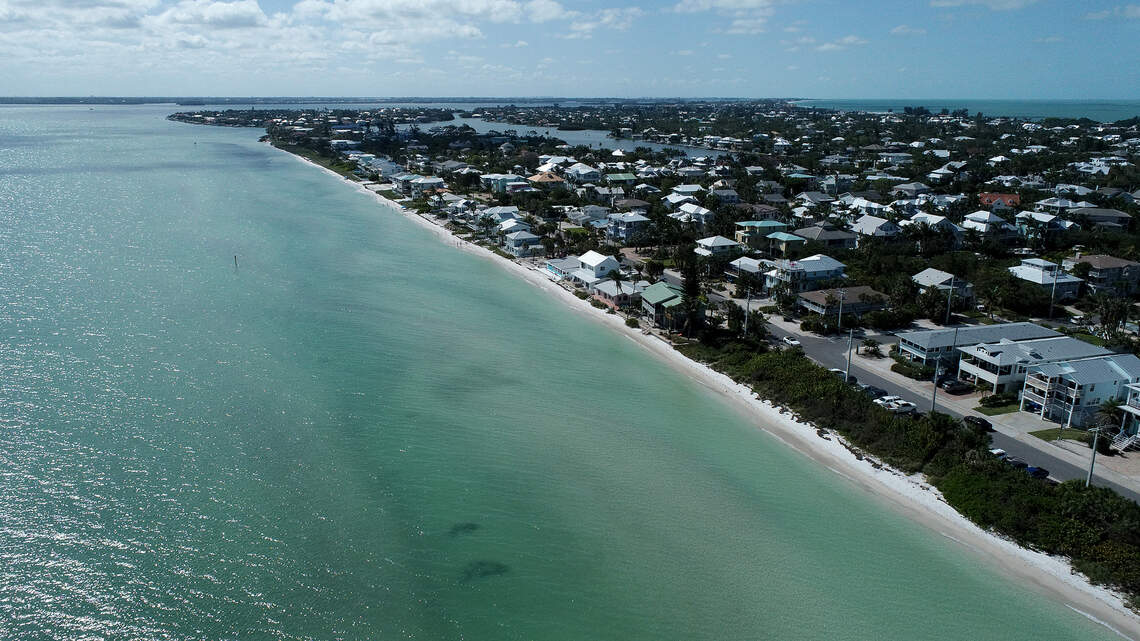 Manatee lifts no-swim advisory after Hurricane Idalia. But one beach still has issues
