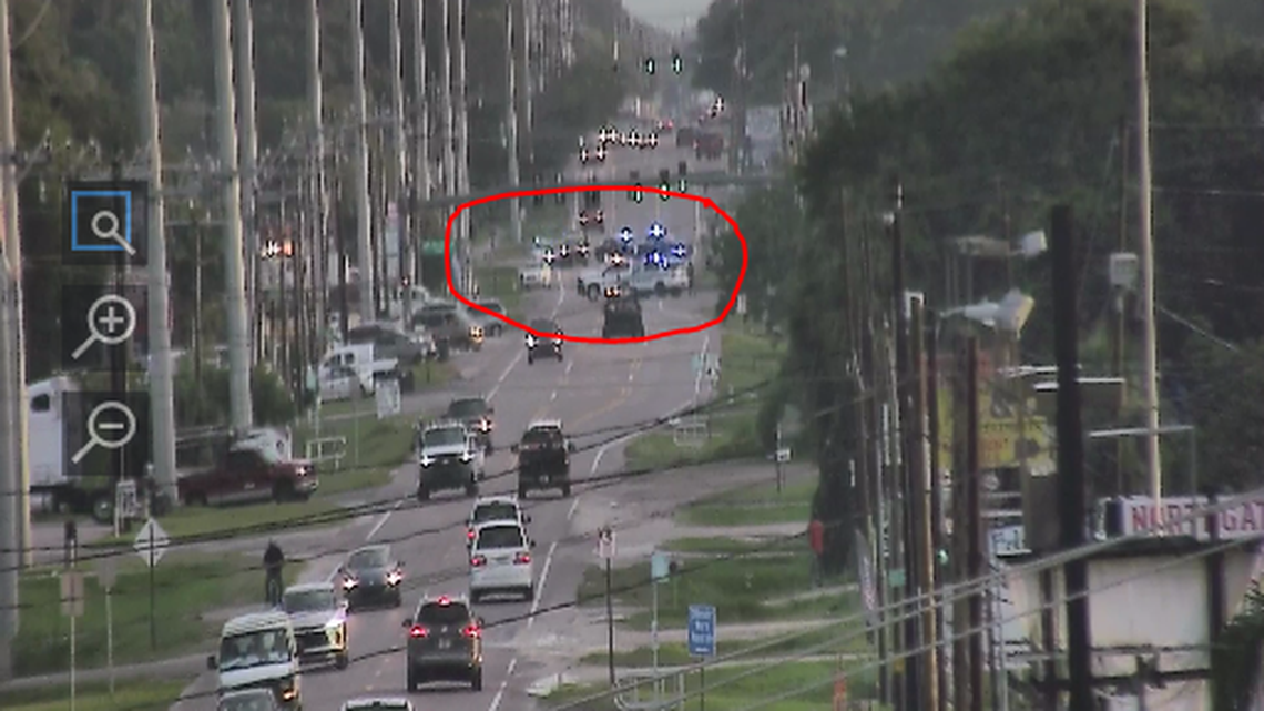 Broward County man dies after hit by car in Bradenton, closing a main road, FHP says