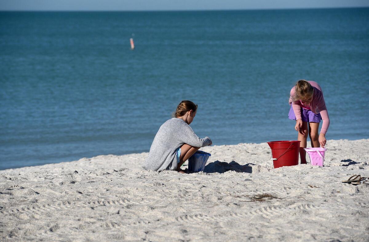 Manatee Public Beach has been warm and beautiful the past few days, with no signs of red tide.