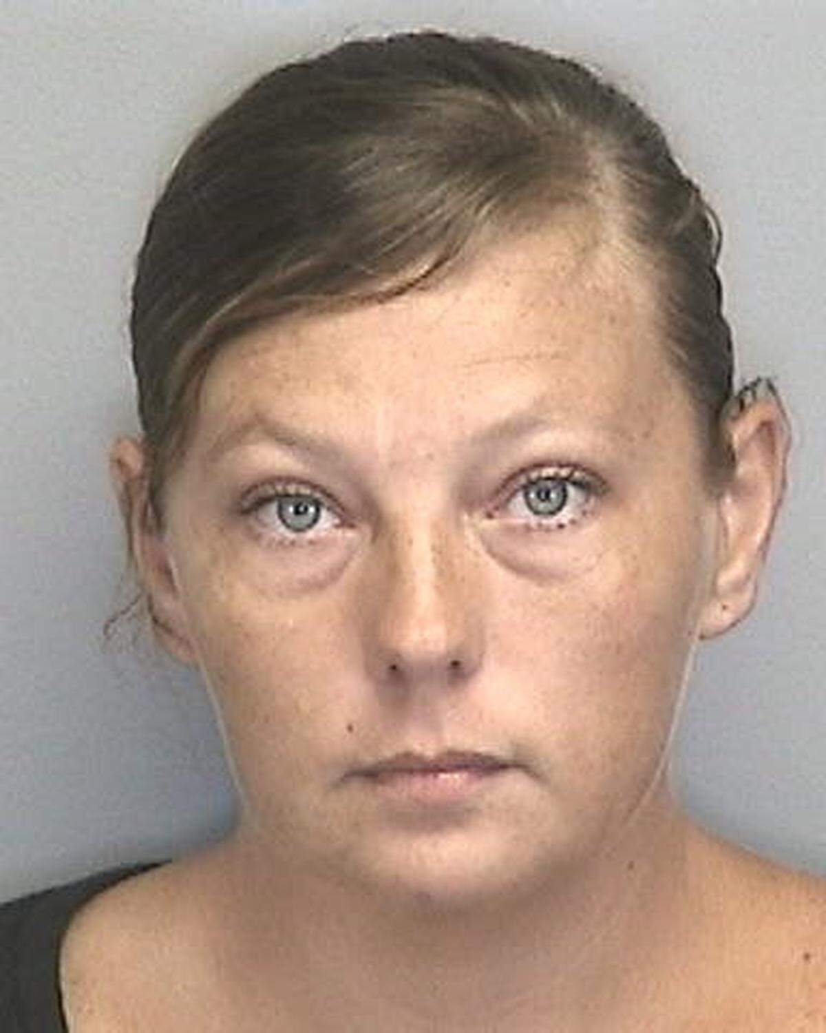 Jennifer Hillery, probation violation, bond not listed.