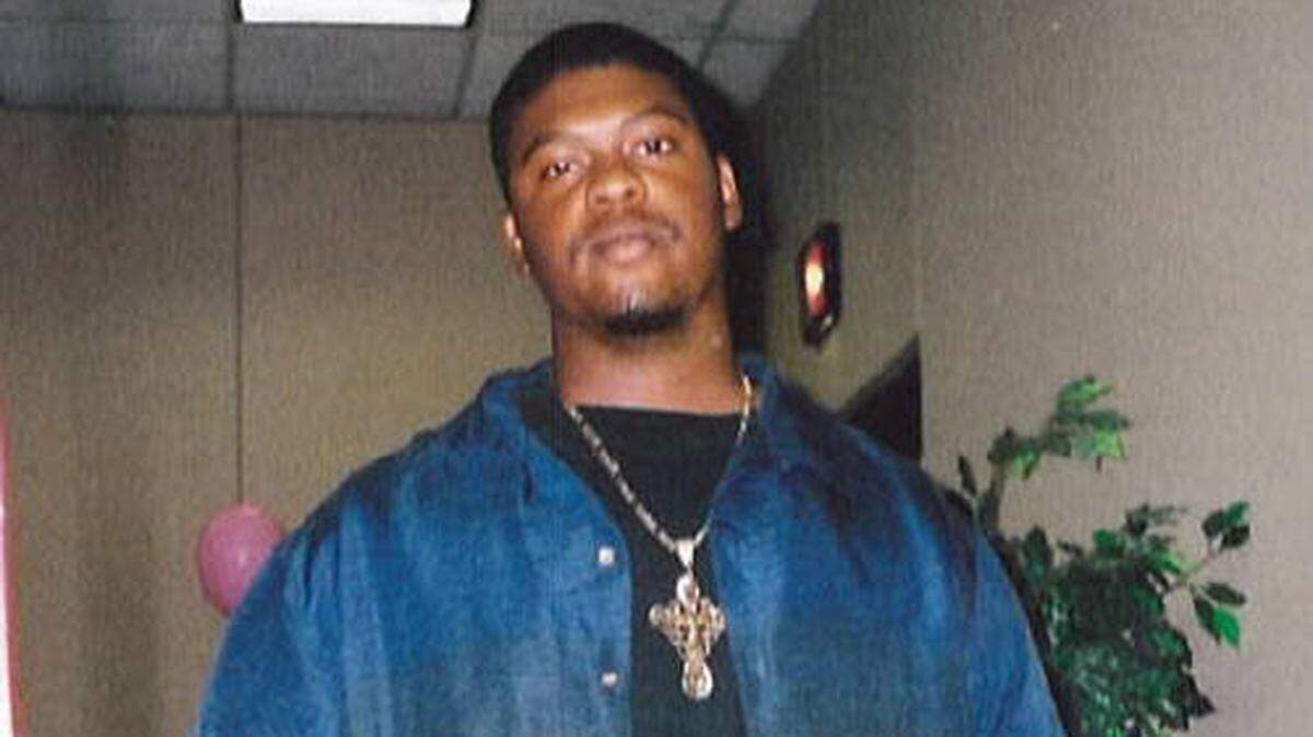 After 21 years, the Manatee County Sheriff Office has reopened the investigation into the shooting killing of Wajid Coleman, 20, of Palmetto. Coleman’s body was discovered with a gunshot wound to the head, and his killer has yet to be found.