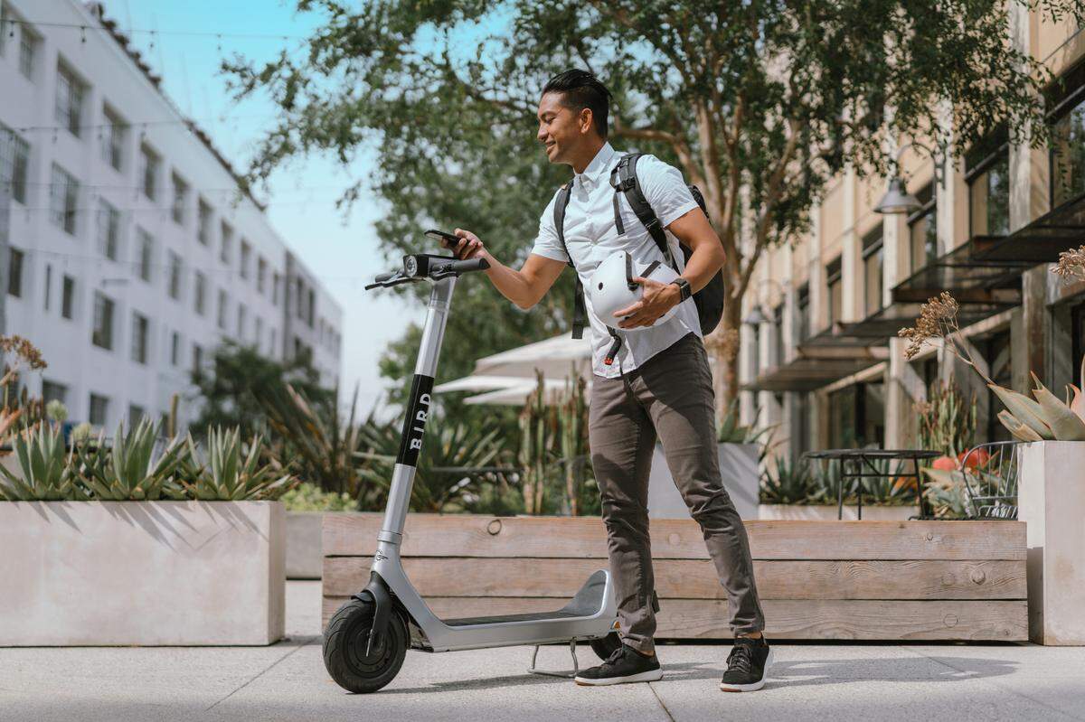 Later this year, Bird’s electric scooter rentals at docking stations downtown using the company’s smartphone app. Bradenton leaders say they picked the Santa Monica-based company because of technological capabilities that will keep riders and pedestrians safe.