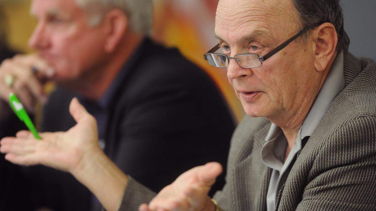 State College of Florida Board member Craig Triqueiroa shares his position as he prepares to vote on a final draft to end tenure policies at the college despite objections from the school's faculty. 
 GRANT JEFFERIES/Bradenton Herald