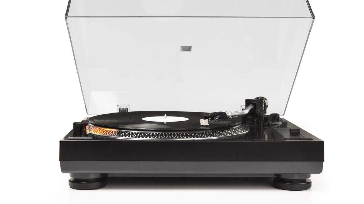 The Crosley C200 turntable has a direct drive, high-torque motor with a built-in preamp, an adjustable counter-weight balanced, hydraulic lift control arm, and plays 33 1/3 and 45 RPM records. (Photo courtesy Crosley Radio/TNS)