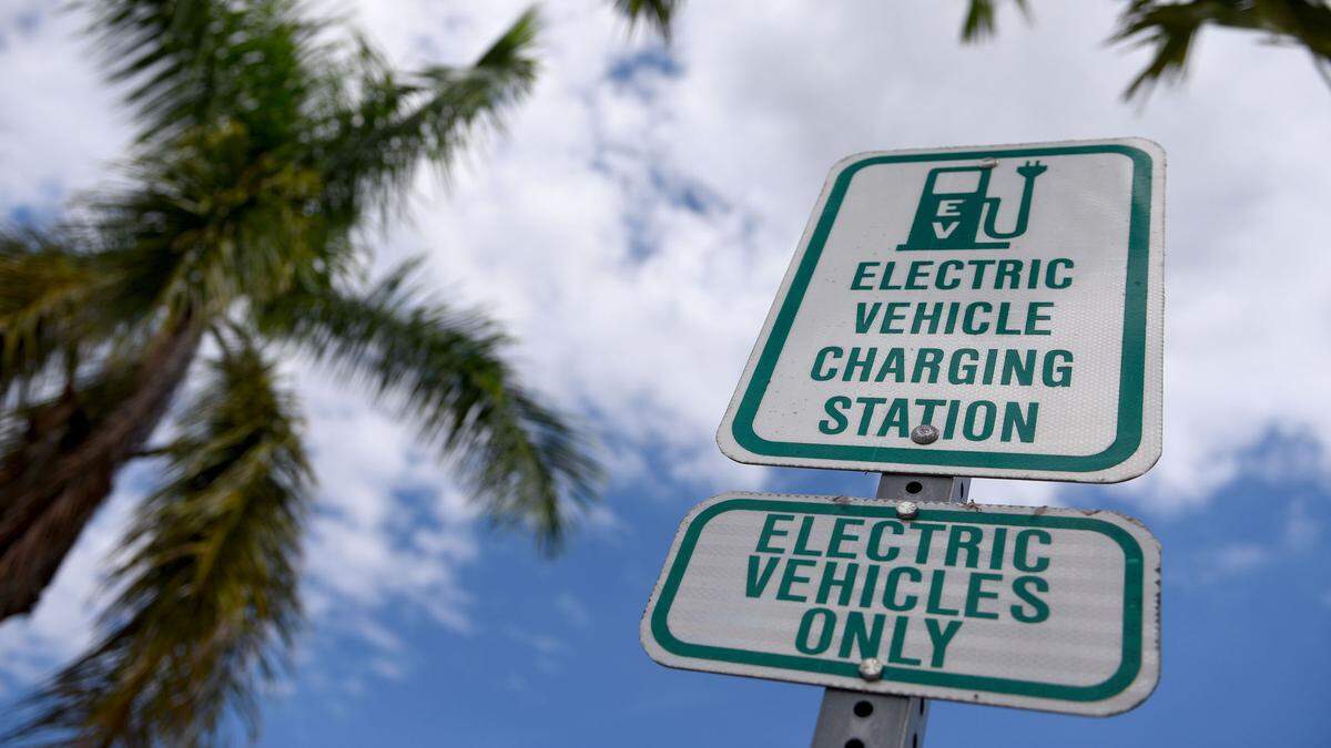 09/29/21—There are dedicated electric vehicle charging stations in front of The Bishop and the Bradenton City Hall, soon to be joined by more around the county in the future.